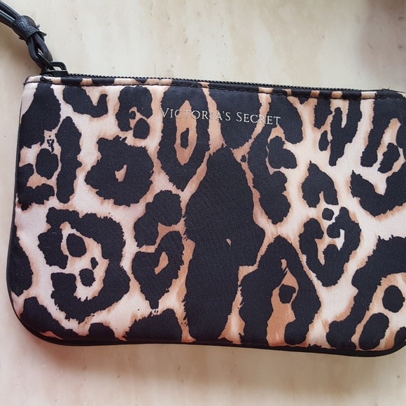 3 Victoria's Secret bags wallet makeup bag change - Picture 5 of 7